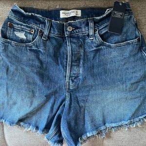 NWT Abercrombie Curve Love Dad Shorts - Medium Wash Size 27